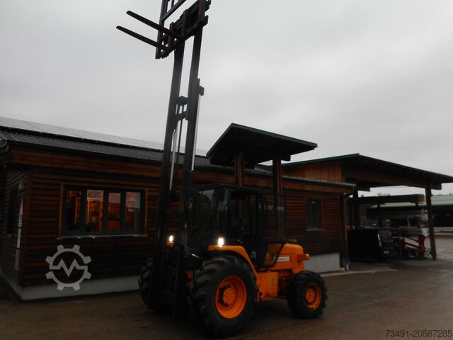 Wózek widłowy terenowy JCB 930 ALLRAD Triplex SS Kabine