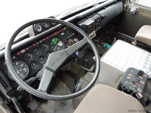 Ciężarówka z płaską platformą MAN 34.440 8x8, Allrad, Kran, 2x Seilwinde, 2x AHK