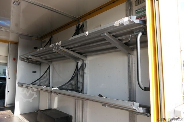 Vrachtwagen met bakwagen iveco Daily 35 S11 C30C AUTOMATIK KAMERA Regale LUFT DURCHGANG EURO-5 CoC