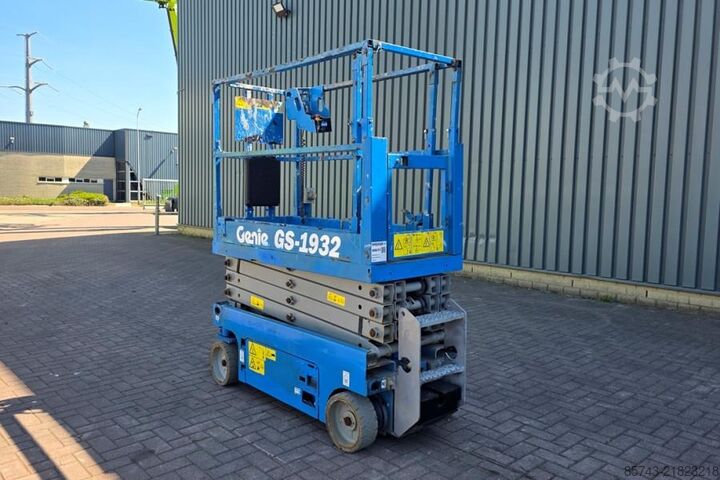 Nůžkový výtah Genie GS1932 Electric, Working Height 7.8 m, 227kg Capac