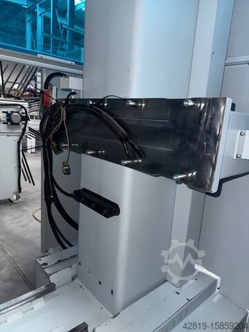 Bearbetningscenter med genomloppsmatning Weeke BHX500