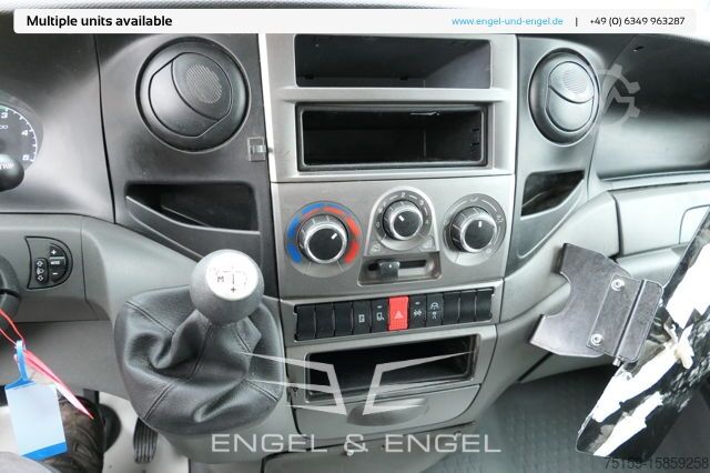 Furgon skrzyniowy iveco Daily 35 S11 C30C AUTOMATIK KAMERA Regale LUFT DURCHGANG EURO-5 CoC