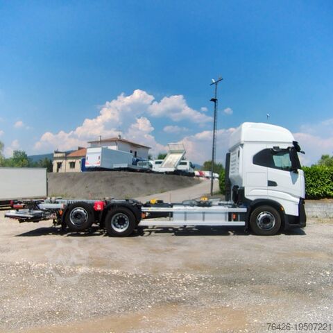 Transport wymiennych nadwozi lub ramy Iveco S Way 480 Y/FP CM