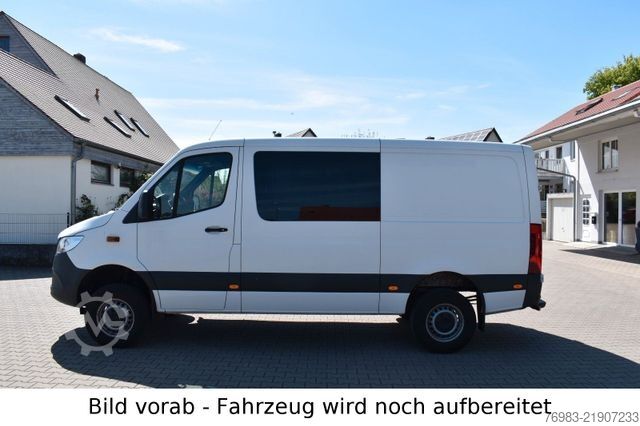 Duba panelată MERCEDES-BENZ Sprinter 316 CDI 4x4 Mixto 7 G-Tronic 4 Sitzer