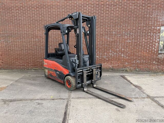 Elektrisk 3 -hjulet gaffeltruck Linde E16L-02