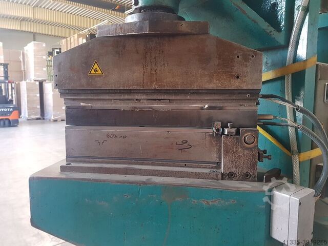 Pneumatique. Presse à colle O.R.E. Presse