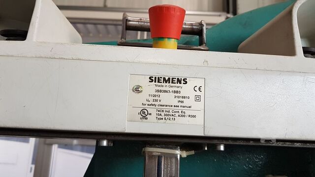 Pneumatique. Presse à colle O.R.E. Presse