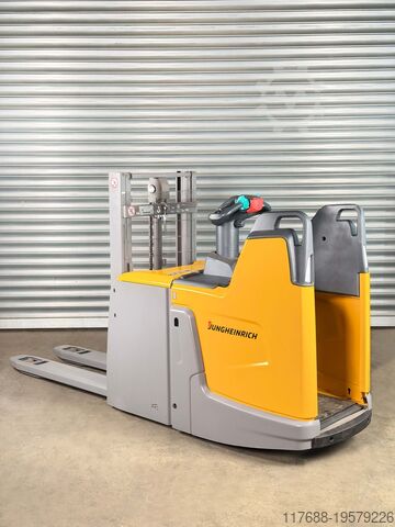 Conductor de carretilla elevadora Jungheinrich ERD 220 - Service Neu - Batterie 82% - 2t - 2,01m Hub