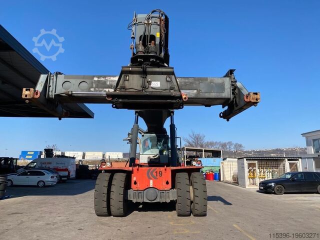 Volle container reachstacker Kalmar DRF450-60S5
