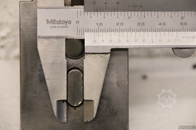 Narzędzie wykrawające z wykrojnikiem do wycinania narożników unbekannt Breite 53 mm