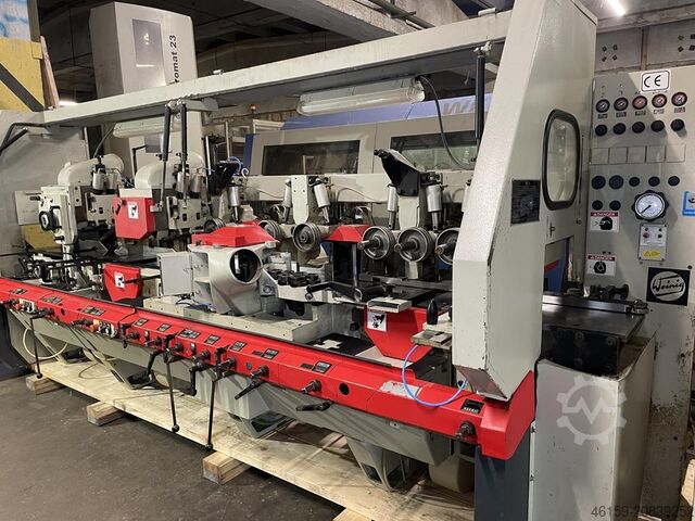 Hyvelmaskin WEINIG HYDROMAT  (8 spindle)