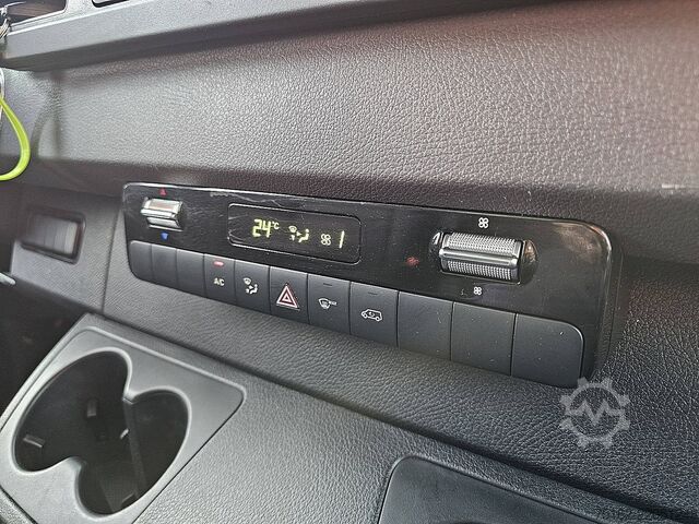 Mala MERCEDES-BENZ SPRINTER 315 CDI 43 AUT. LAADKLEP