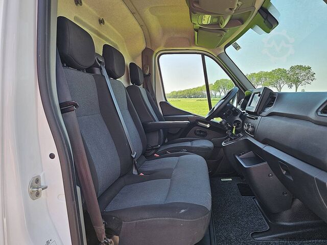 Stationvogn med højt tag RENAULT MASTER 2.3 DCI 135 L2H2