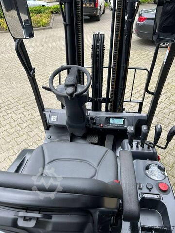 Heftruck Bobcat B 20 T-7 Plus