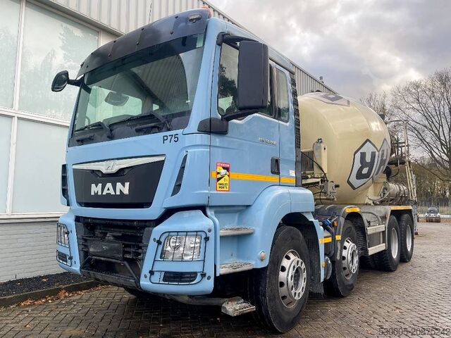 Blender MAN TGS 32.400