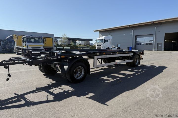 Prikolica sa zamenjivim šasijama HKM Muldenanhänger / Swiss-Vehicle