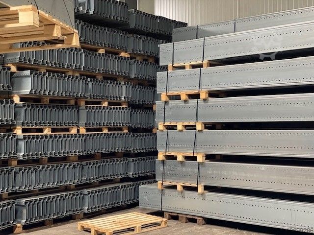 High-bay warehouse for steel beams C- Profil Stahlträger Gesamtlänge: 7.200 mm