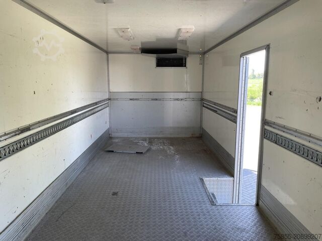 Gesloten bak Volvo FL 240 Closed Box / 205.000 KM Original / Euro 5