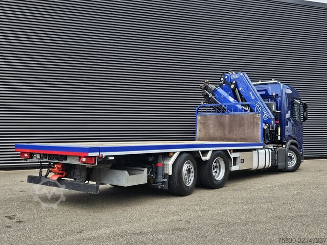 Plataforma de carga Scania G500 6x2 / FASSI 45 t/m  CRANE / KRAN / GRUA