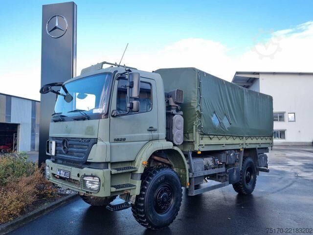 Skjutbar presenning Mercedes-Benz Axor 1829 A 4x4 Pritsche/Plane 3 Stück