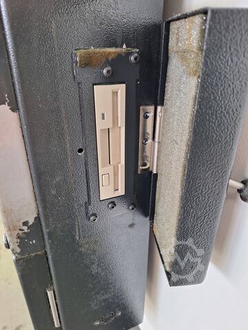 Vertikální obráběcí centrum Mazak VTC 300C II