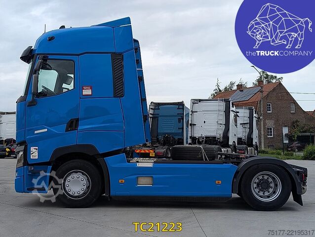 Standard-SZM Renault T 520