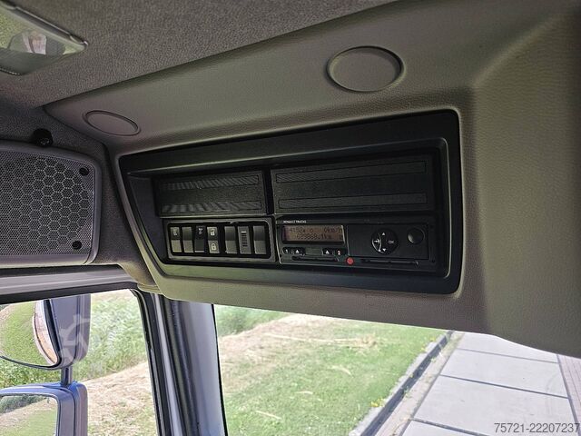 Gesloten bak RENAULT D 220