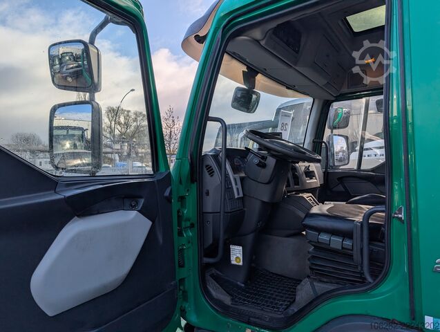 Skåpbil Volvo FL-280 4x2 16Tons EURO5 Portaltüren