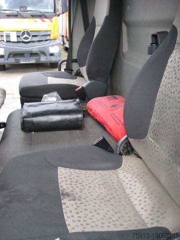 Transporter Fahrgestell RENAULT Midlum DXI 180 Fahrgestell / Blatt-Luft / Euro 5