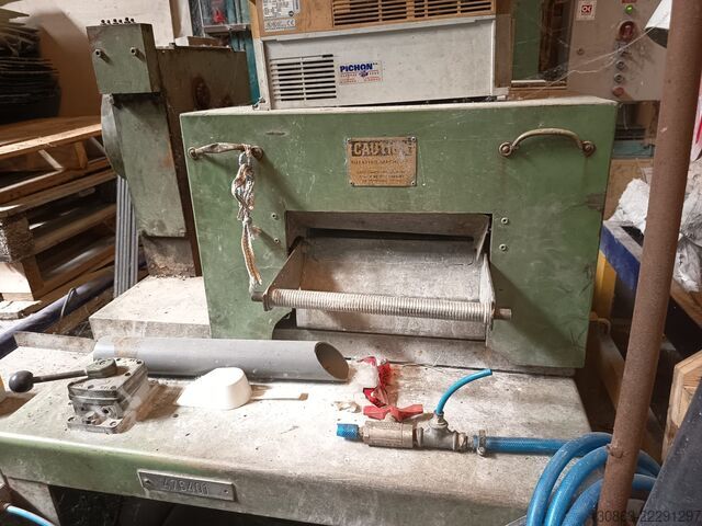 Máquina de processamento de plásticos  