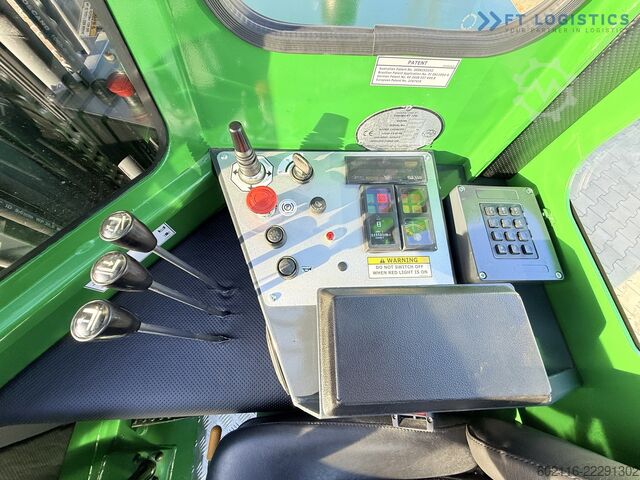 Empilhadeira multidirecional Combilift C4000 GAS TRIPLEX 6900 FREE-LIFT CABIN