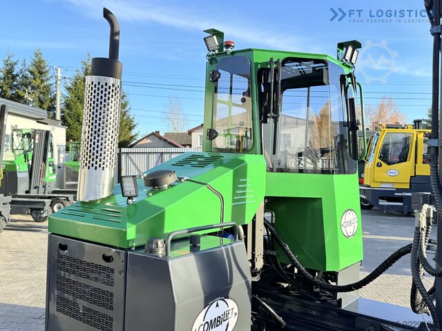 Empilhadeira multidirecional Combilift C4000 GAS TRIPLEX 6900 FREE-LIFT CABIN