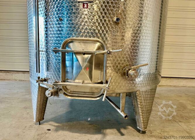 Tanque de aço inoxidável - 11600 L SKRLJ