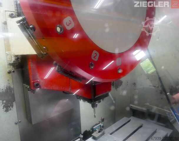 CNC freesmachine EMCO VMC 300 D
