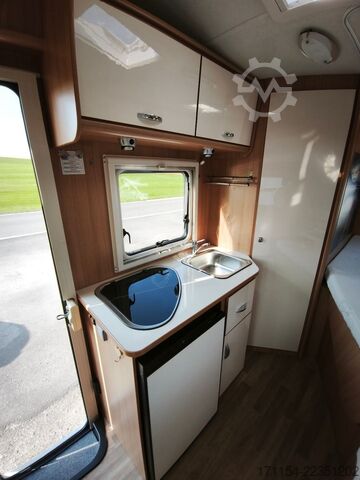 Camper semintegrato AHORN Camp 660P