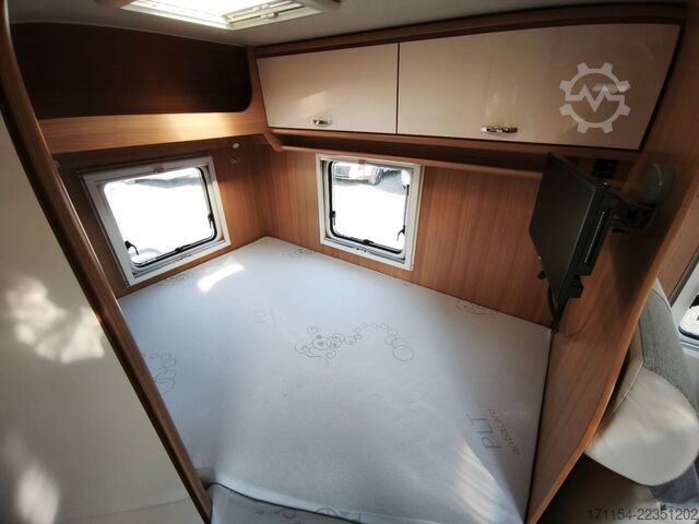 Camper semintegrato AHORN Camp 660P