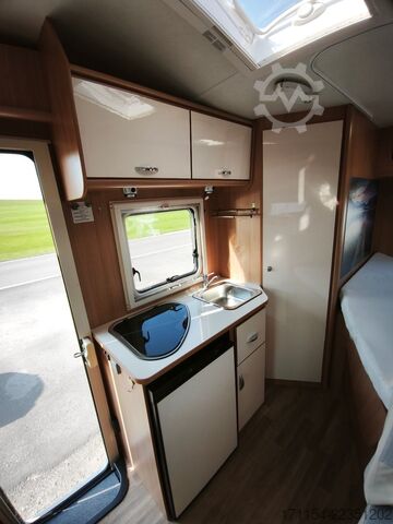 Camper semintegrato AHORN Camp 660P