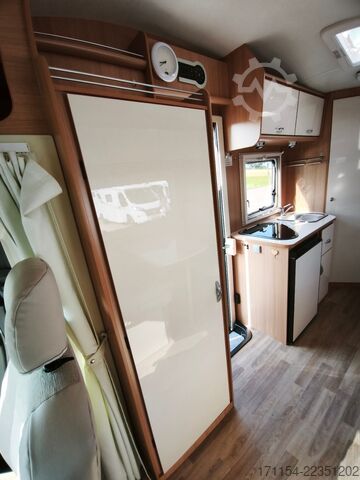 Camper semintegrato AHORN Camp 660P