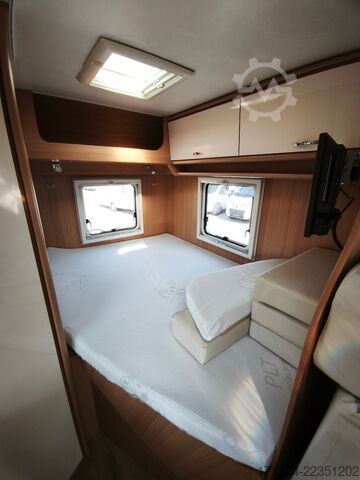 Camper semintegrato AHORN Camp 660P