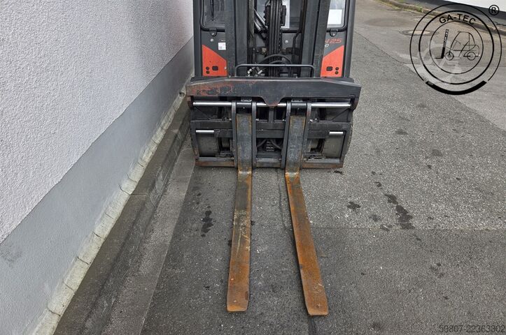 LPG-vorkheftruck Linde H25T-02