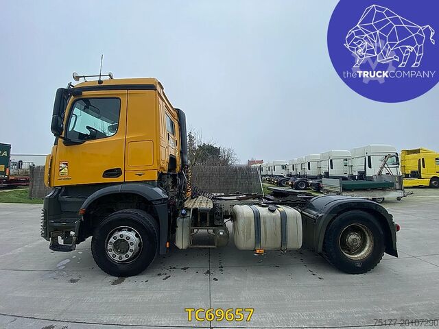 Standaard-SZM Mercedes-Benz Arocs 2048