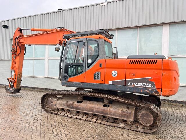 Crawler excavator Doosan DX 225 LC    2012