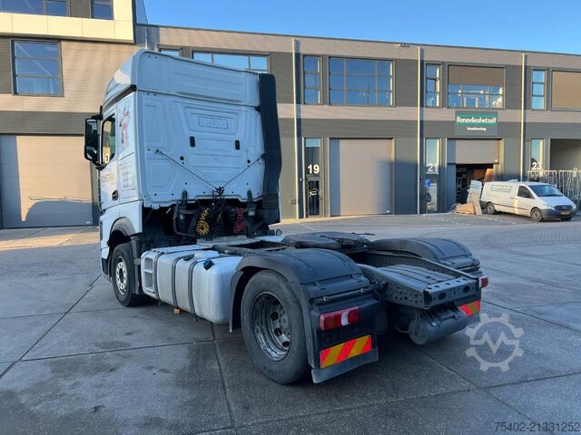 Standard tractor Mercedes-Benz Actros 1945 / StreamSpace / 2x Tank / Automatic