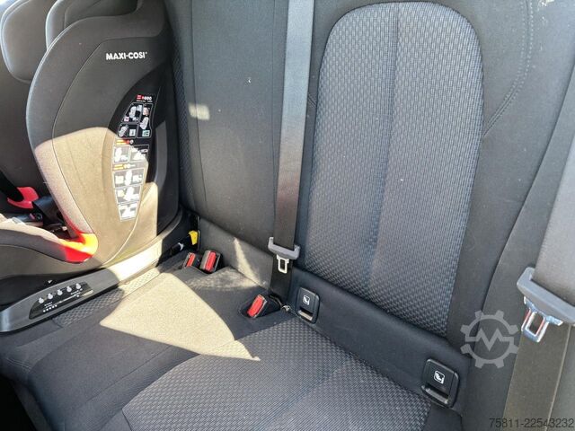 Kombivan BMW 118d ADVANTAGE + AUTOMATIK + SCHECKHEFT + HU LED