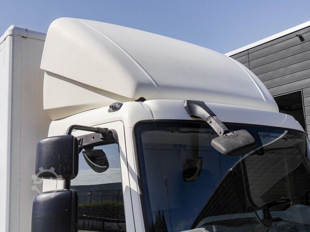 Sandučar kamion DAF LF 220 12t SAXAS KOFFER + ANHÄNGER MOESLEIN AHK