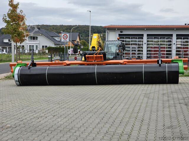 Sistema di posa rotoli e bobine Wolf Technik für Baumaschinen Rollentraverse WRT.7000.3