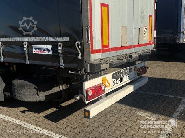 Nyitott ponyvás félpótkocsi Schmitz Cargobull Curtainsider Standard