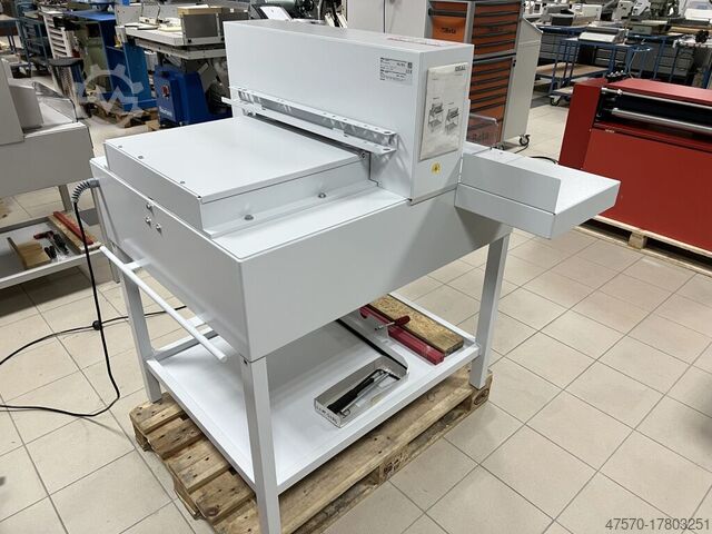 Řezací stroj na papír Paper cutting guillotine Ideal 5255