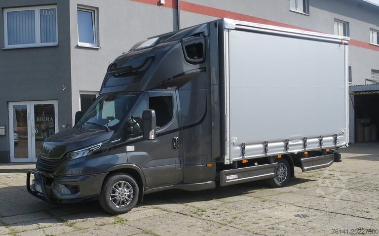 Transporter con pianale e telone Iveco Daily 35S18 A8