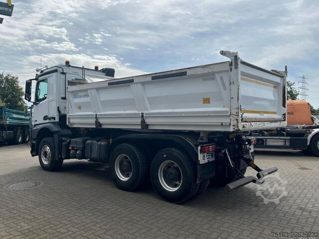 Tresidig tippbil MERCEDES-BENZ Arocs 2658 K 6x4 3-Achs Kipper Meiller Bordmatik